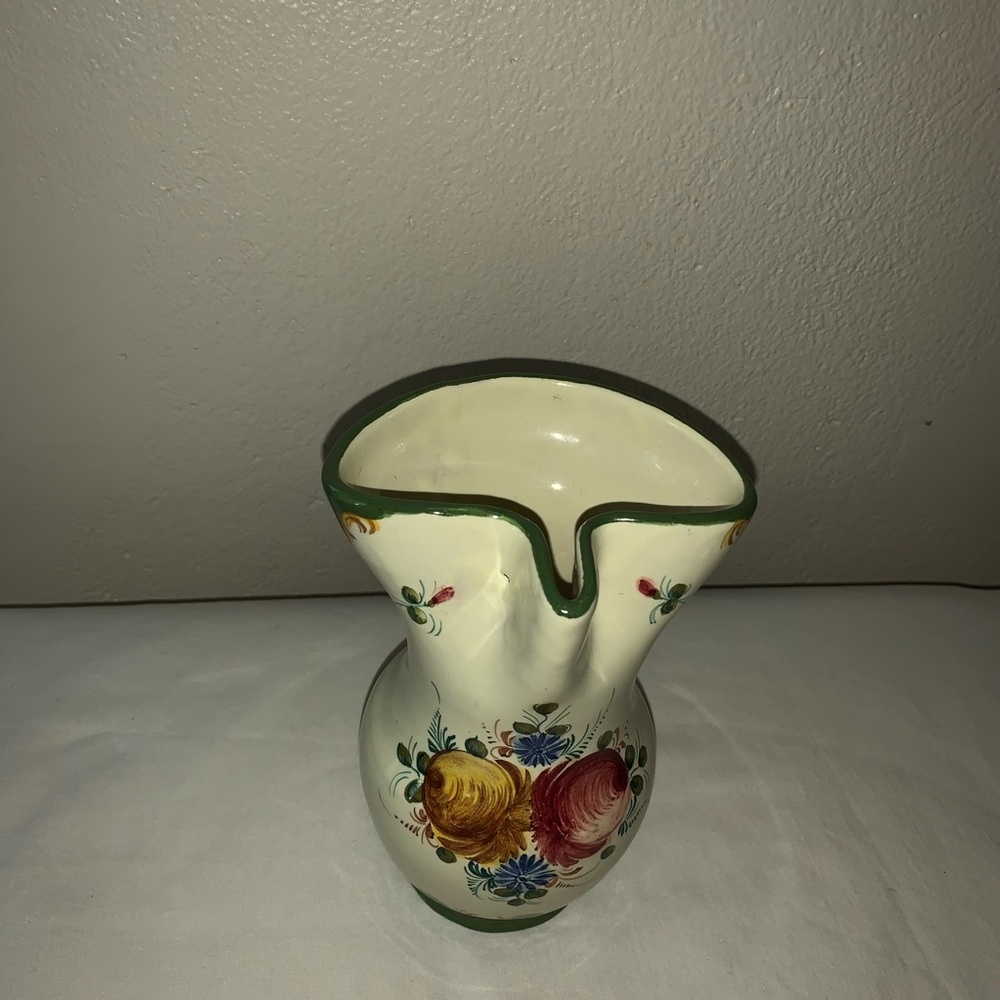 Vintage Italian Deruta Pitcher/Vase measure 7” x 4”, Rare Rustic/hand Painted